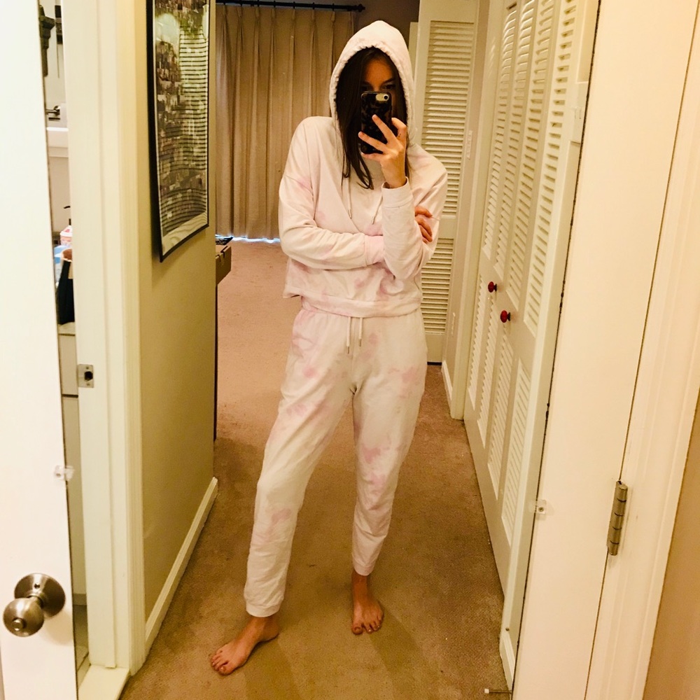 Subtle pink tie dye sweatshirt and sweatpants set